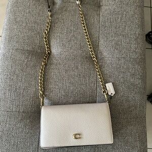 Elegant Cream Leather Shoulder Bag